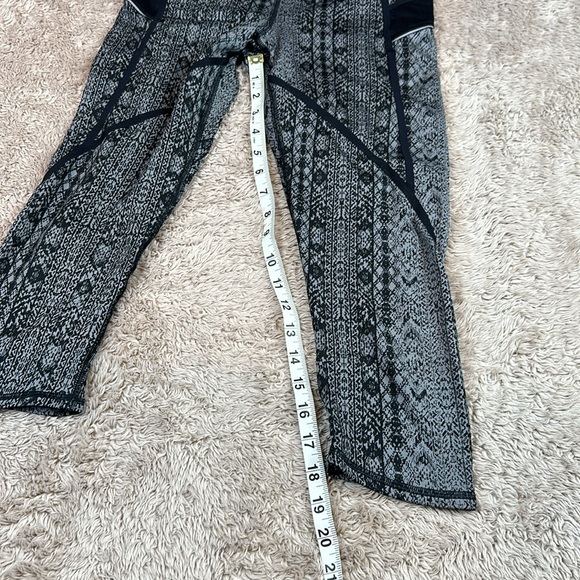 Athleta Capri Legging - Picture 7 of 7